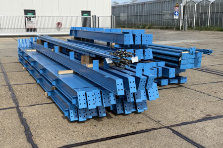 15.00 x 55.00m (825m²)